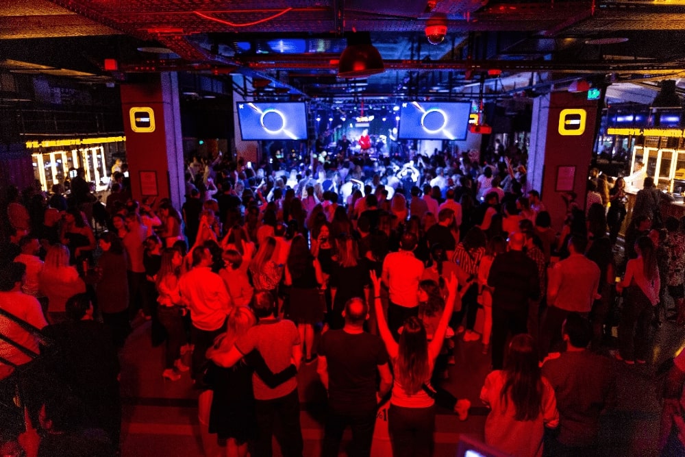 Izmir Nightlife: Top 5 Clubs to Dance the Night Away - Artemis Clinics ...